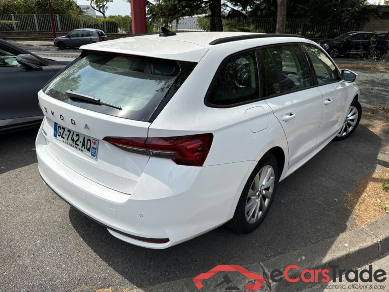 SKODA Octavia Combi / 2024 / 5P / Break 1.5 TSI ACT Hybrid 116 DSG7 Selection #5