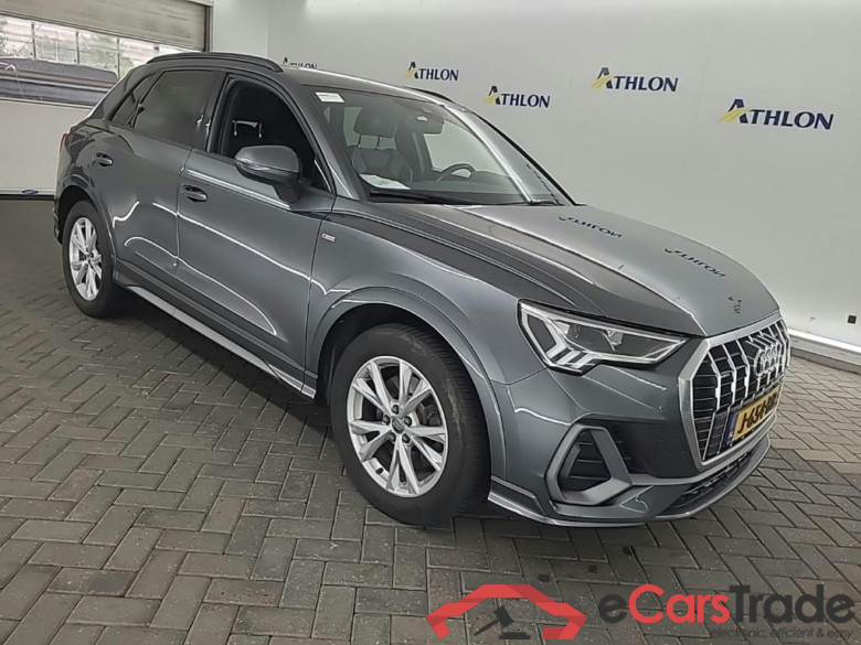 AUDI Q3 40 TDI quattro S tronic S edition 5D 140kW #2