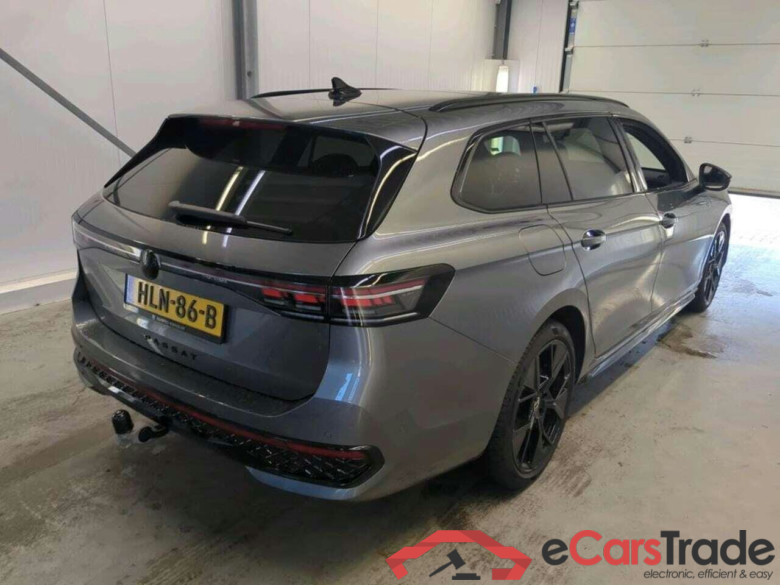 VOLKSWAGEN Passat Variant 1.5 eHy. R-Line Edt. #2