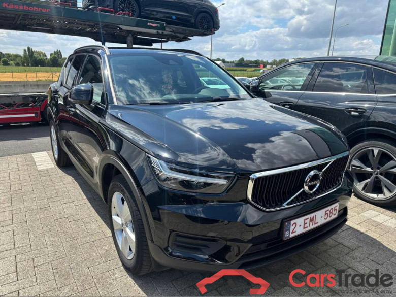 VOLVO XC40 1.5 T2 Momentum Core Geartronic #2