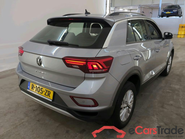Volkswagen T-Roc 1.0 TSI 81KW Life 5d #2