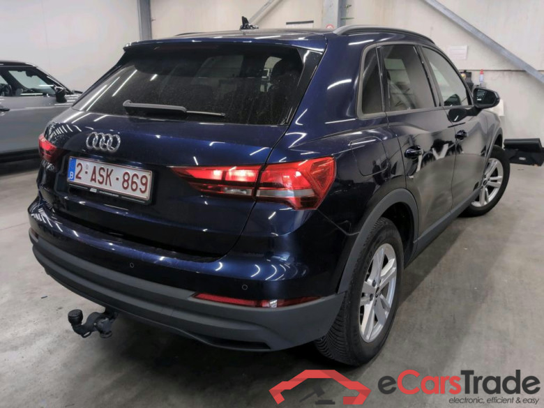 AUDI - AUD Q3 45 TFSI e 245PK S-Tronic Pack Business With Heated Seats & Comfort Key & Rear Camera & Towing Hook & Pano Roof  * HYBRID * #2
