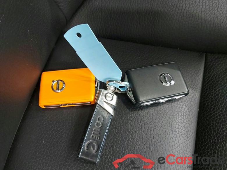 VOLVO - VOL XC60 B4 D 197PK Geartronic Inscription Pack Business II & Lounge With Moritz Leather Luxury Seat & Harman Kardon & Semi Auto Foldable Trailer Hook #4