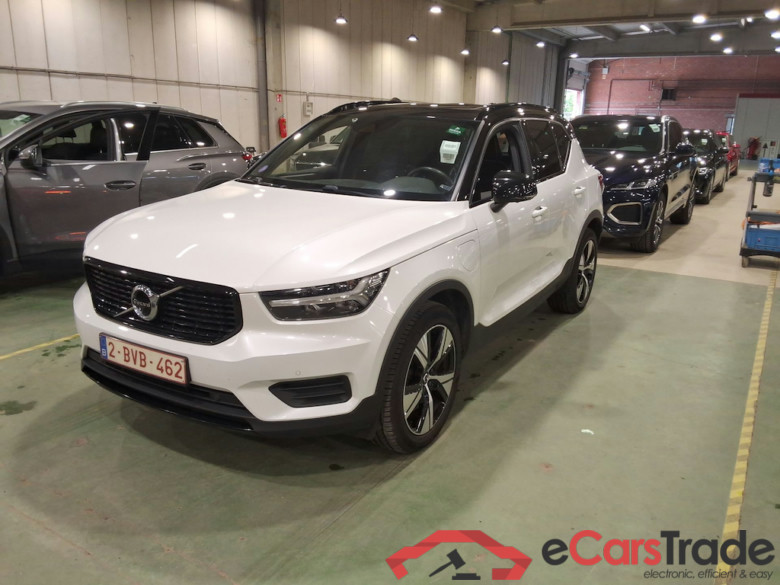 VOLVO XC40 1.5 T5 PHEV R-DESIGN DCT #1