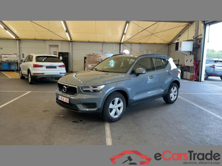 VOLVO XC40 1.5 T2 Momentum Core