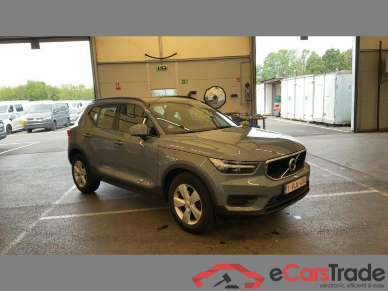 VOLVO XC40 1.5 T2 Momentum Core #2