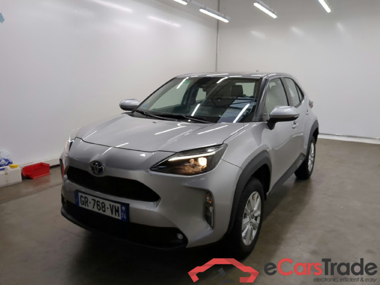 TOYOTA Yaris Cross Hybride / 2021 / 5P / SUV 1.5 HYBRID 116H DYNAMIC BUSINESS BEY AWD #1