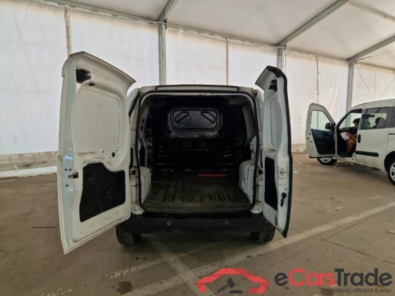 FIAT FIORINO / 2016 / 4P / VETT. FURGONATA 1.3 MULTIJET 95 CV E6D-TEMP SX #5