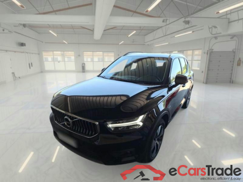 VOLVO XC40 / 2017 / 5P / SUV T5 PLUG-IN HYBRID AUTO RECH INSCRIP EXPR #1