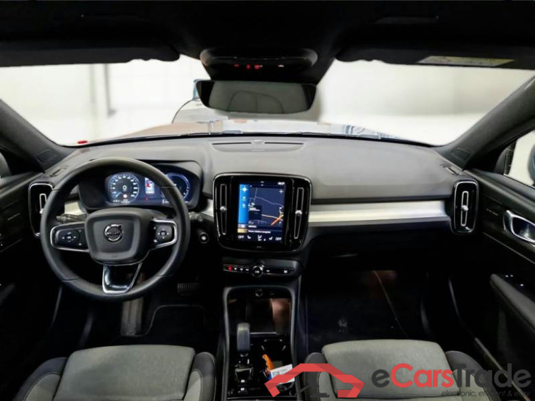 VOLVO XC40 / 2021 / 5P / SUV T5 RECHARGE PLUG-IN AUTO PLUS BRIGHT #3