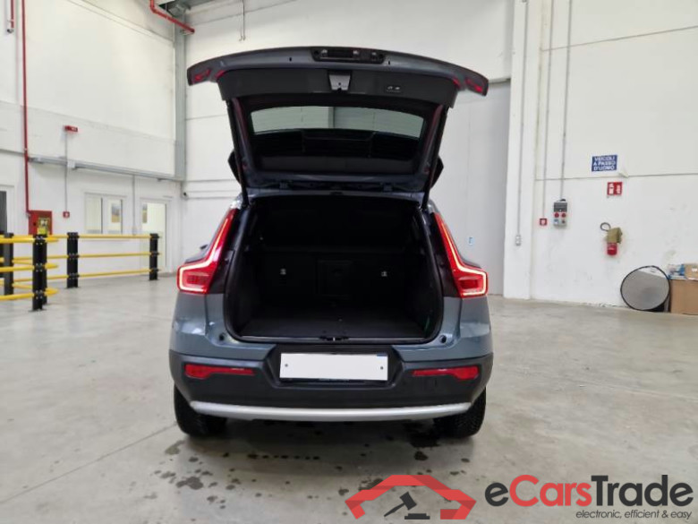VOLVO XC40 / 2021 / 5P / SUV T5 RECHARGE PLUG-IN AUTO PLUS BRIGHT #5