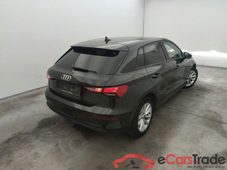 Audi A3 Sportback 2.0 30 TDi 85kW S tronic Attraction B.E. 5d #2