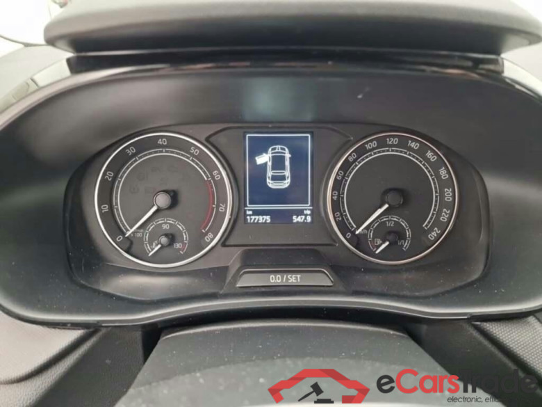 SKODA FABIA 1.0 TSI Ambition #6