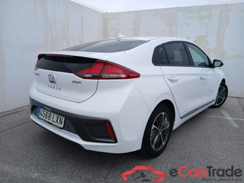HYUNDAI IONIQ / 2019 / 5P / berlina con portón 1.6 GDI PHEV Klass DCT #2