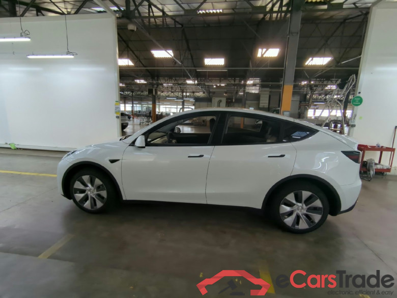 TESLA Model Y / 2020 / 5P / SUV Long Range Dual Motor AWD #6