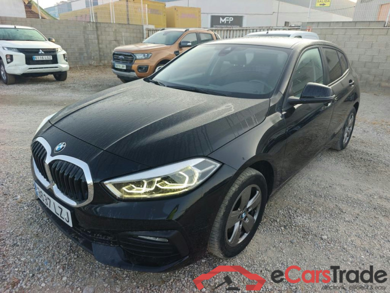 BMW Serie 1 / 2019 / 5P / berlina con portón 116d Corporate Auto.