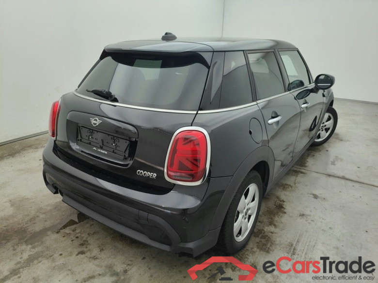 Mini 5 door Cooper (100 kW) 5d #2