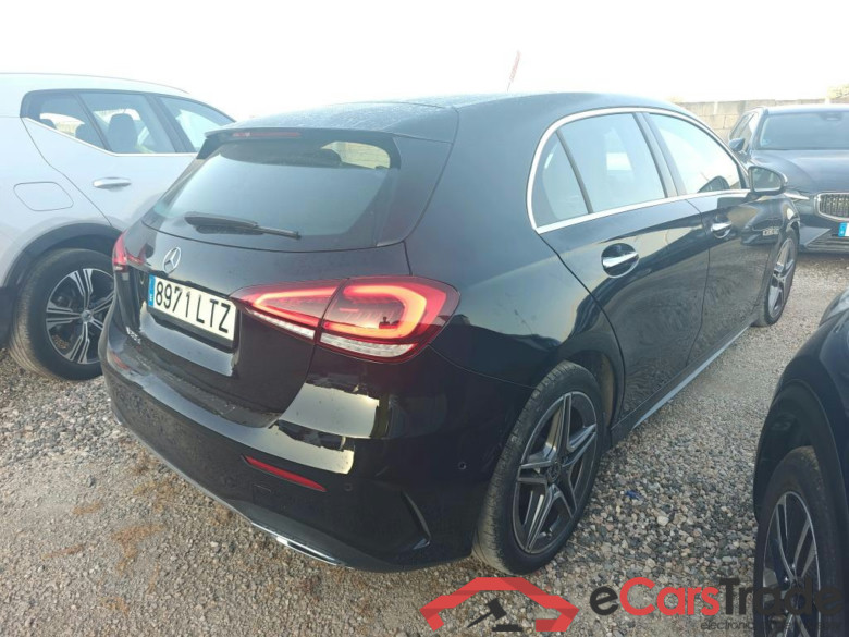 MERCEDES-BENZ Clase A / 2018 / 5P / berlina con portón A 180 d #2