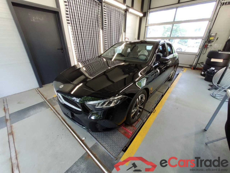 Mercedes-Benz A (BM 177)(03.2018->) DE - LimS5 A 200 EU6d, (Facelift) 2022 - 2024
