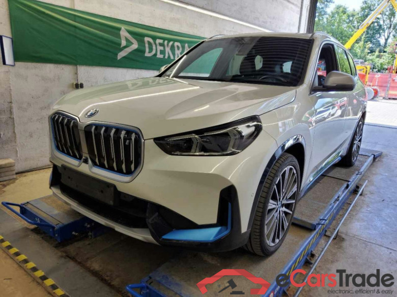 BMW iX1 (U11E)(2022->) DE - SUV5 30, xDrive xLine, 2022 - 2024