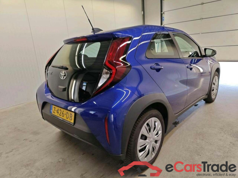 TOYOTA Aygo X 1.0 VVT-i MT Play #2