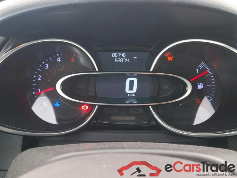 Clio IV Air MediaNav 1.5 dCi 75CV BVM5 E6 #6