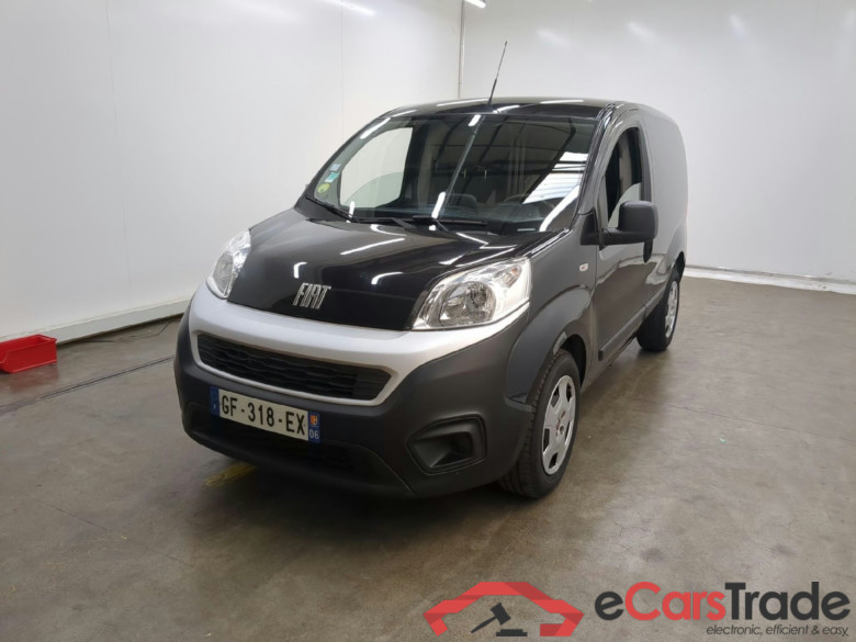 FIAT Fiorino / 2016 / 4P / Fourgonnette 1.3 Multijet 95 Pro Lounge #1
