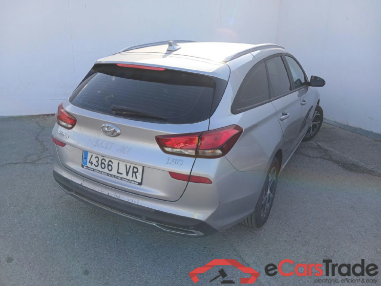 HYUNDAI i30 / 2020 / 5P / familiar 1.6 CRDI 85kW (116CV) Klass LRR #2