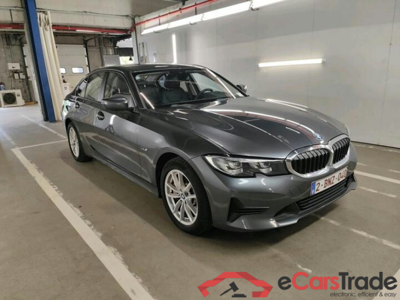 BMW 330e Plug-In Hybrid Aut. LED LC-Pro Navi Hi-Fi Sport-Leather KeylessGo Camera Klima PDC ... #2
