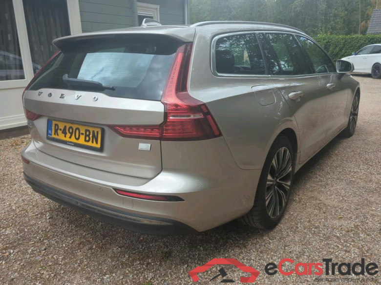 Volvo V60 T6 AWD Plug-in Hybrid Plus - Bright 5d + Pano #3