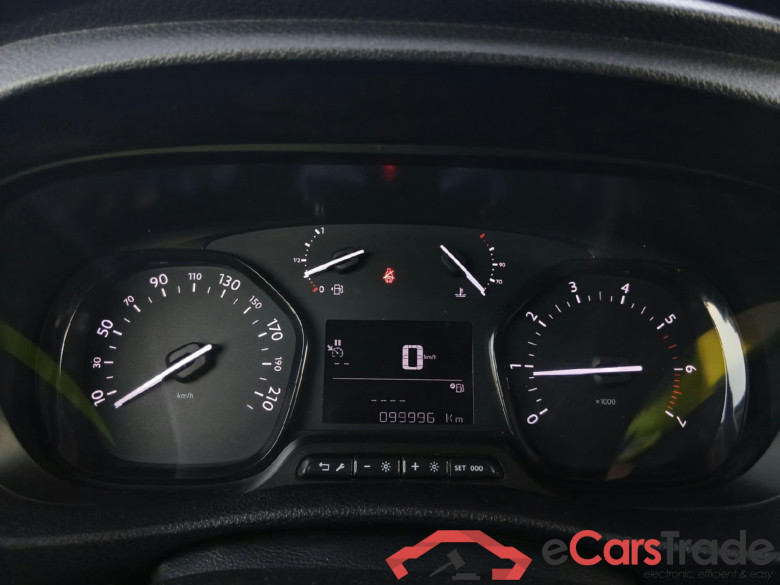 OPEL Vivaro / 2019 / 4P / furgón 1.5 Diésel 74kW (100CV) M Std Express (AC) #4