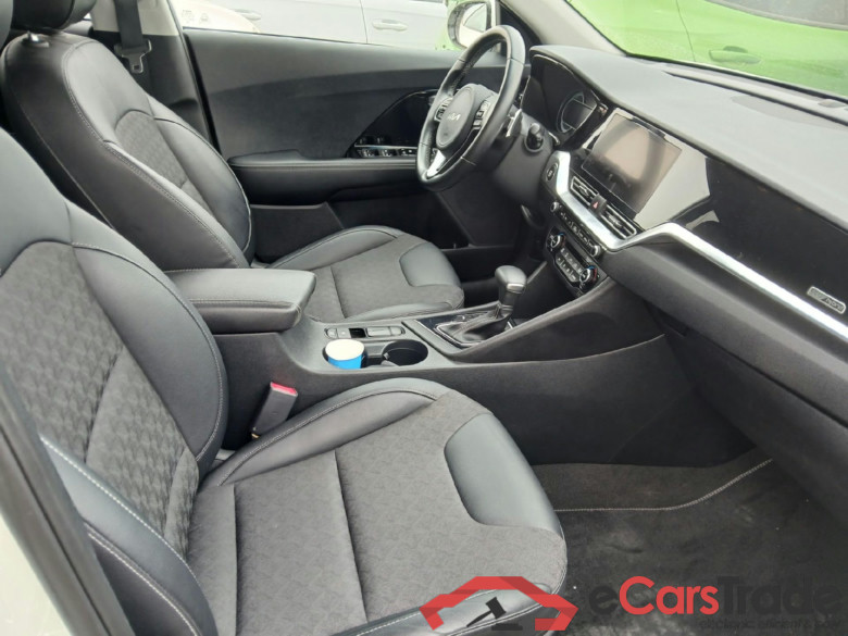 KIA Niro / 2019 / 5P / crossover 1.6 GDi HEV 104kW (141CV) Emotion (AC) #6