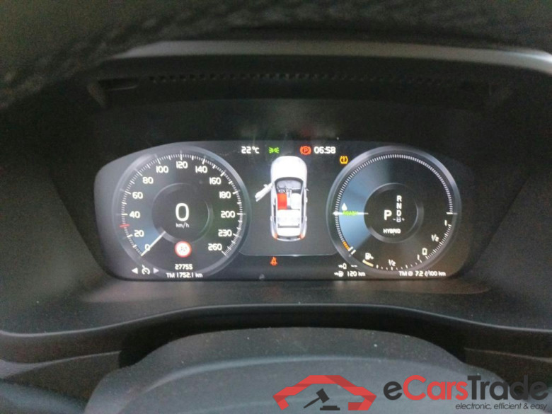 VOLVO XC40 / 2021 / 5P / todoterreno 1.5 T4 Recharge PHEV Plus Dark Auto #4