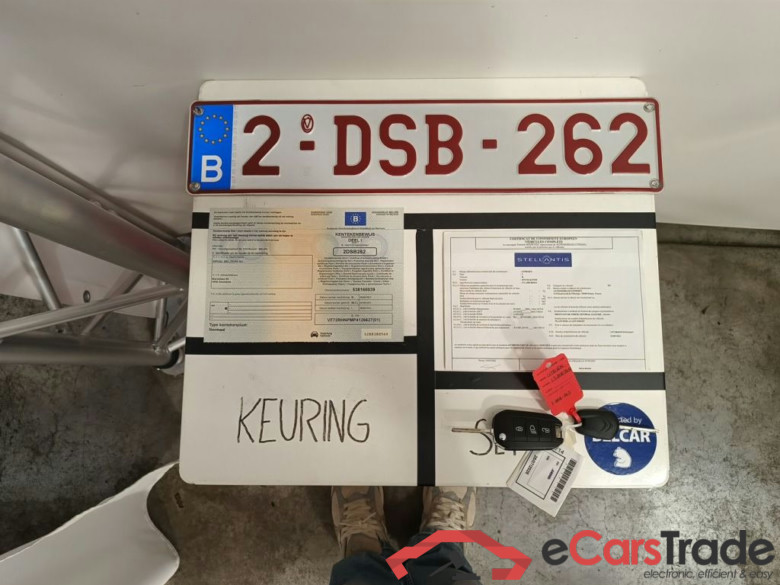 Citroën C3 Aircross 1.2 PureTech 110 S&S MAN6 Shine 5d #4