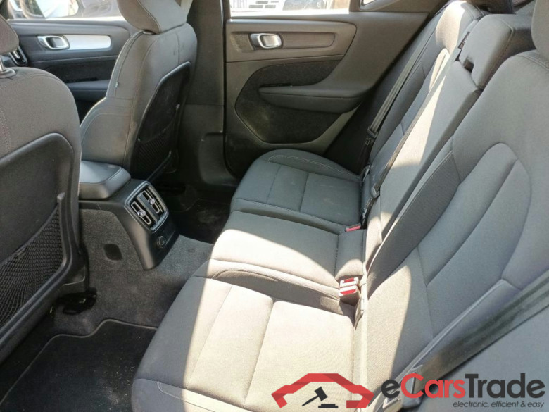 VOLVO XC40 / 2017 / 5P / todoterreno 1.5 T4 Twin Recharge Inscription Ex Auto #6