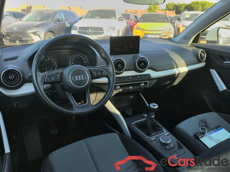 AUDI Q2 / 2016 / 5P / todoterreno Design 30 TFSI 85kW (116CV) (AC) #3