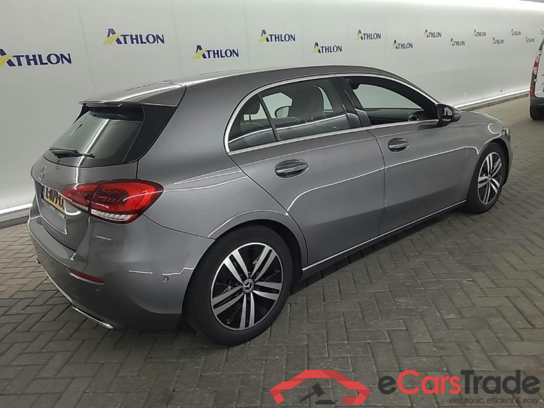 MERCEDES-BENZ A-klasse A 180 7G-DCT Business Solution Luxury 5D 100kW #3