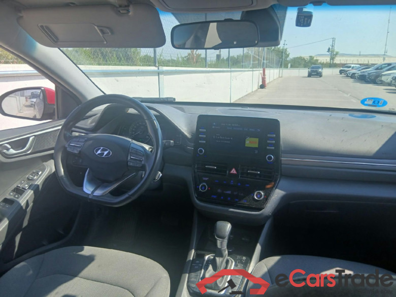 HYUNDAI IONIQ / 2019 / 5P / berlina con portón 1.6 GDI PHEV Klass DCT #3