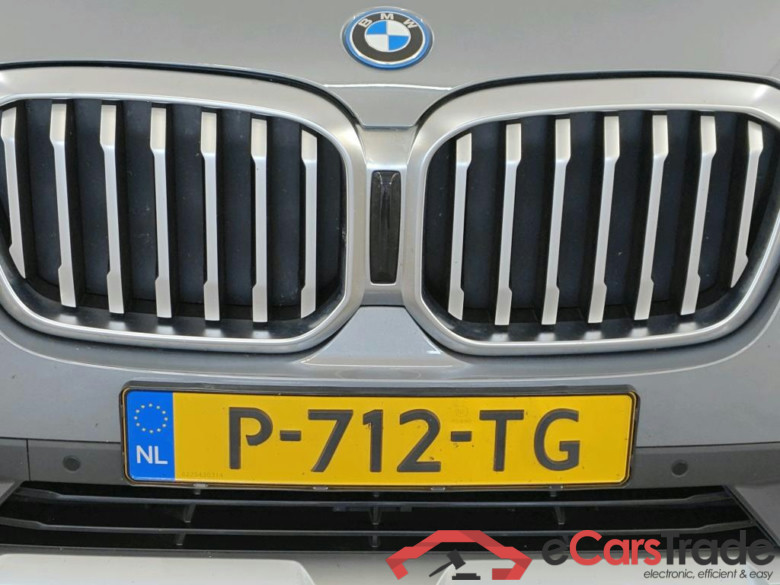 BMW X3 xDrive30e 5d #5