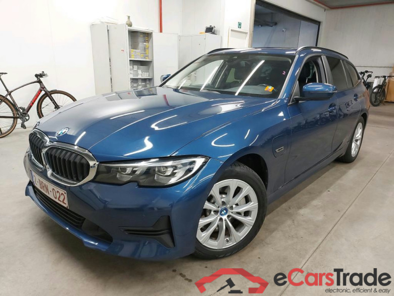 BMW - BMW 3 TOURING 330e 292PK Business Edition With Sensatec Sport Seats & Travel Pack & Driving Assistant & Parking Assistant Plus & Electric Trailer Hook  * HYBRID * #1