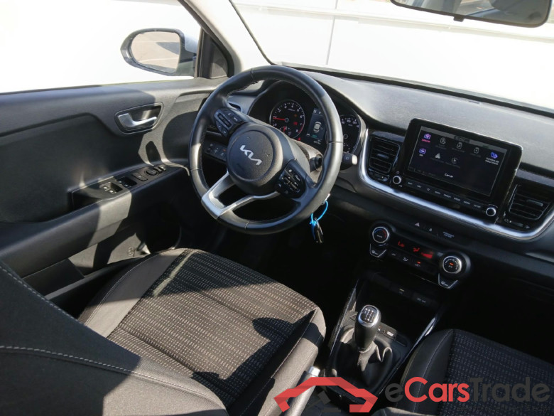 KIA Stonic / 2017 / 5P / todoterreno 1.0 T-GDi 74kW (100CV) MHEV iMT Drive #3