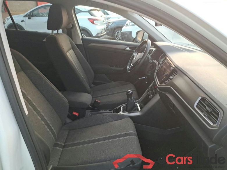 VOLKSWAGEN T-Roc / 2017 / 5P / todoterreno Advance 2.0 TDI 85kW (115CV) #6