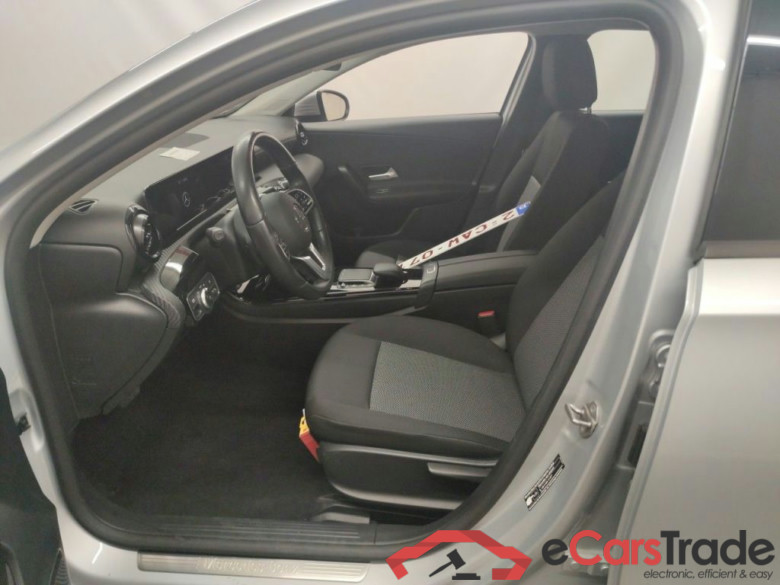 Mercedes-Benz A-Klasse A 180 Business Solution Essential Aut. 5d #3