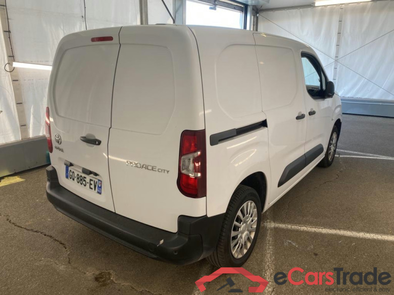 TOYOTA Proace City / 2019 / 4P / Fourgonnette 1.5 Medium 100 D-4D Business #3