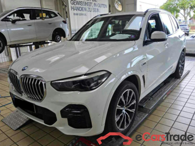 Baureihe X5 xDrive 45 e M Sport 3.0 290KW AT8 E6d #1