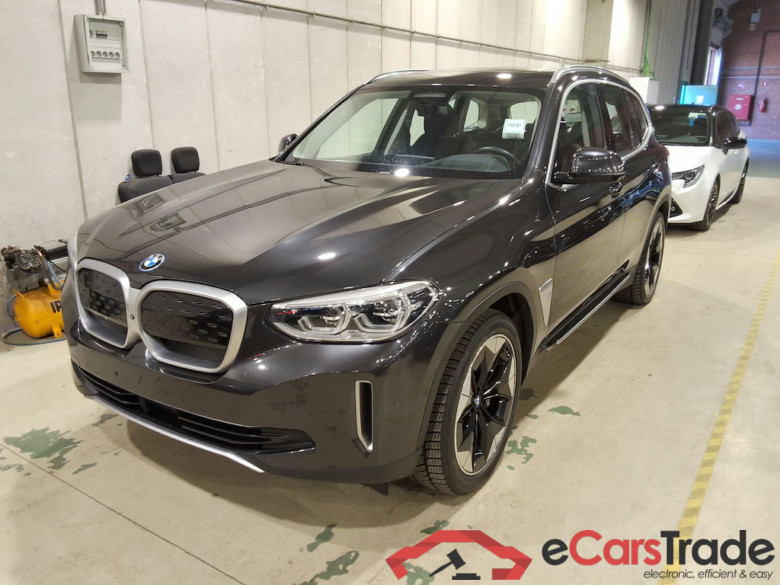 BMW IX3 80KWH AUTO