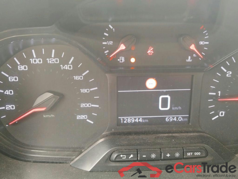 PEUGEOT Rifter / 2018 / 5P / combi Active Pack Busin. Standard BlueHDi 73kW #4