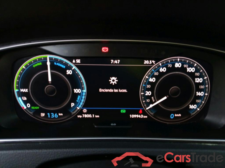 VOLKSWAGEN Golf / 2016 / 5P / berlina con portón e-Golf ePower 110 kW (136CV) #4