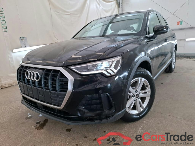 AUDI Q3 / 2018 / 5P / SUV 45 TFSI E 245 S TRONIC BUSINESS EXE #1