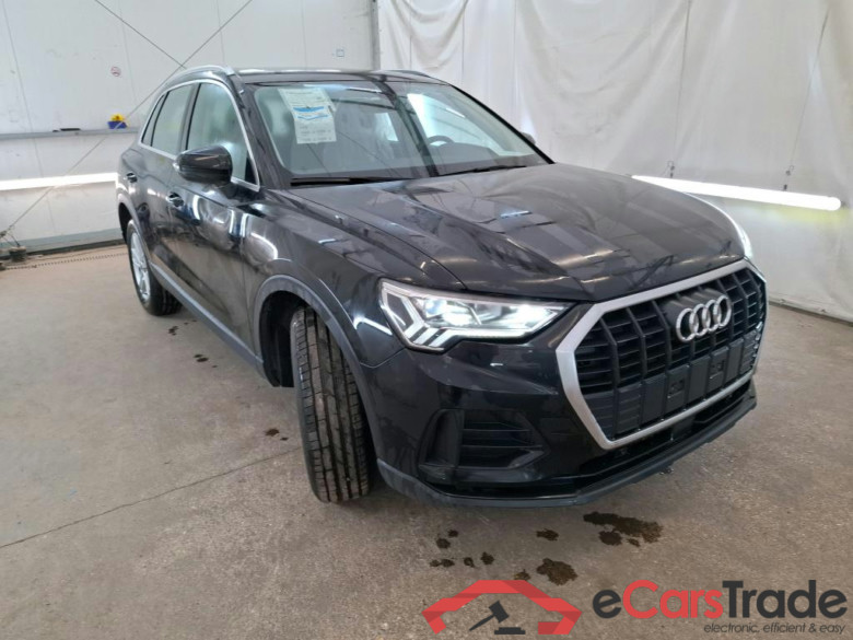 AUDI Q3 / 2018 / 5P / SUV 45 TFSI E 245 S TRONIC BUSINESS EXE #4